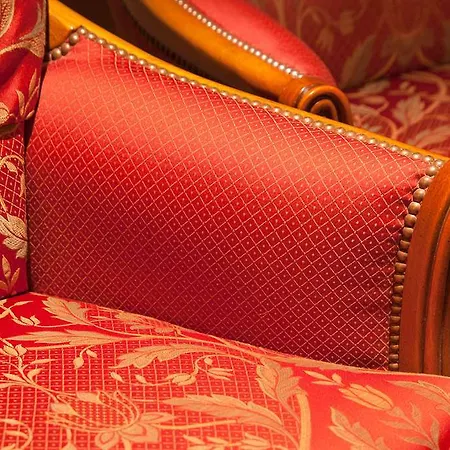 Og Neuhauser Отель